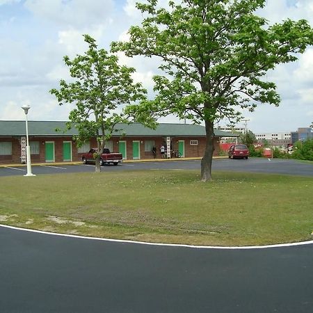 Town House Motel Tupelo Extérieur photo
