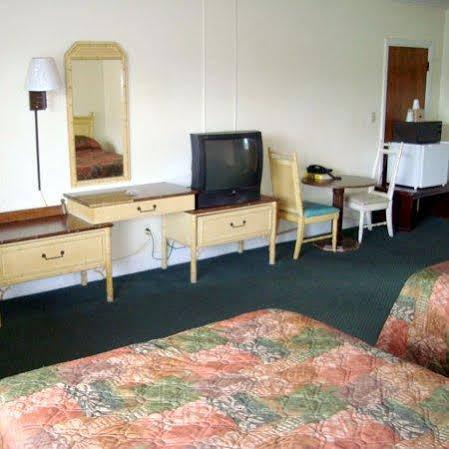 Town House Motel Tupelo Extérieur photo