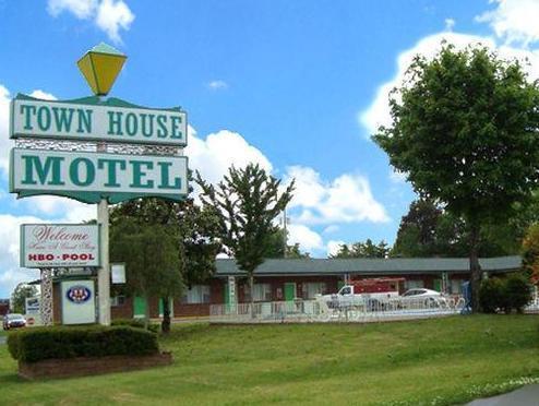 Town House Motel Tupelo Extérieur photo